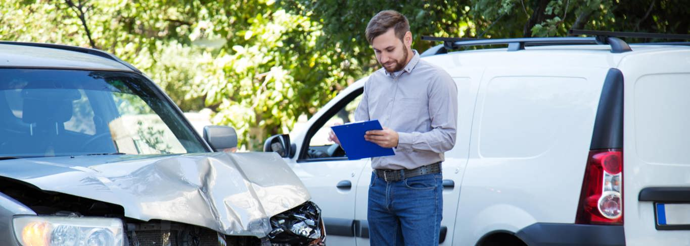 what happens when you get into an accident with a rental car- car insurance- insurance brokers- UAE